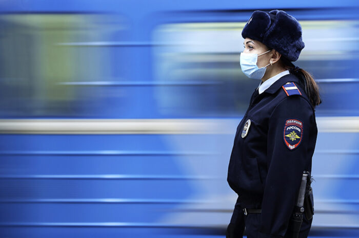 14-летняя школьница погибла в московском метро