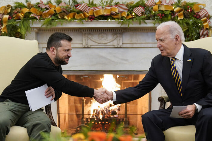 Американцы осудили Зеленского за «попрошайничество»