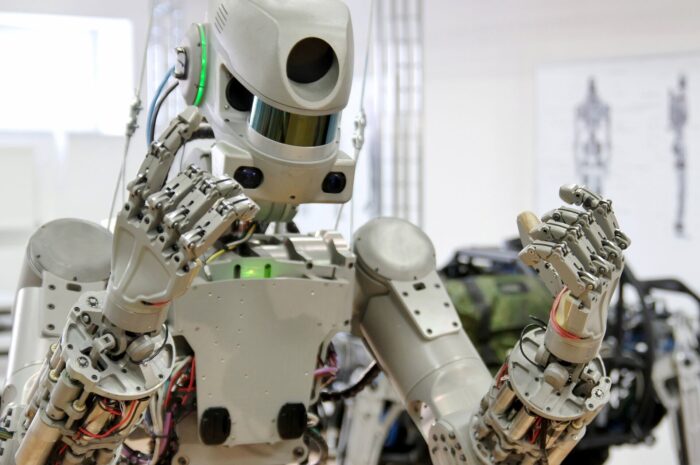 Антропоморфный робот Фёдор полетит на МКС"