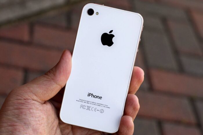 Apple объявит iPhone 4 старьем с выходом iPhone 7