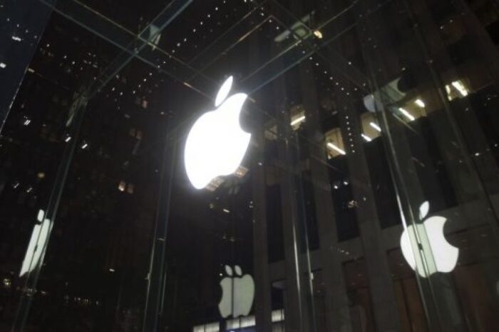 Apple планирует создать собственный поисковик