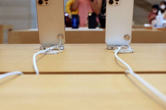 Apple поставила рекорд по продажам iPhone