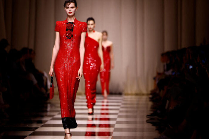 Armani представил новую коллекцию роскошных платьев в Париже