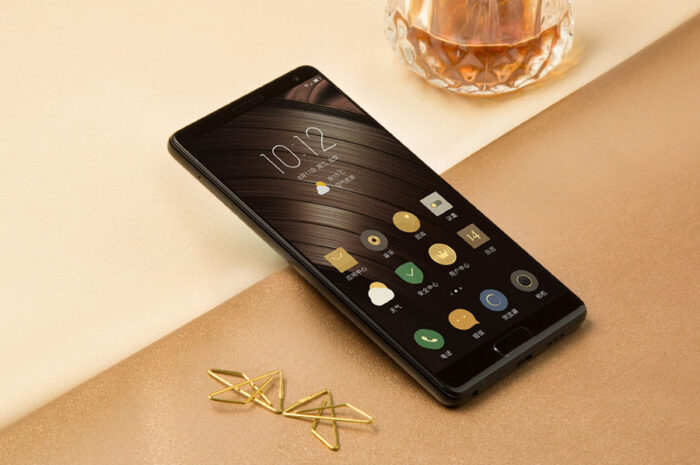 Безрамочный ZUK Edge показался на фото