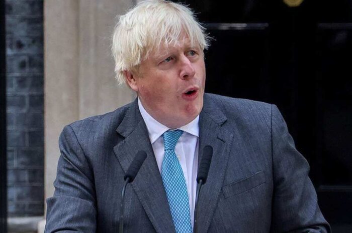 Британцы призвали нацелить российскую ракету «Ярс» на Бориса Джонсона