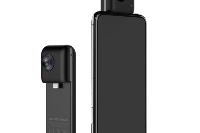 CES 2018: аксессуар Insta360 Nano S превратит iPhone в панорамную камеру"