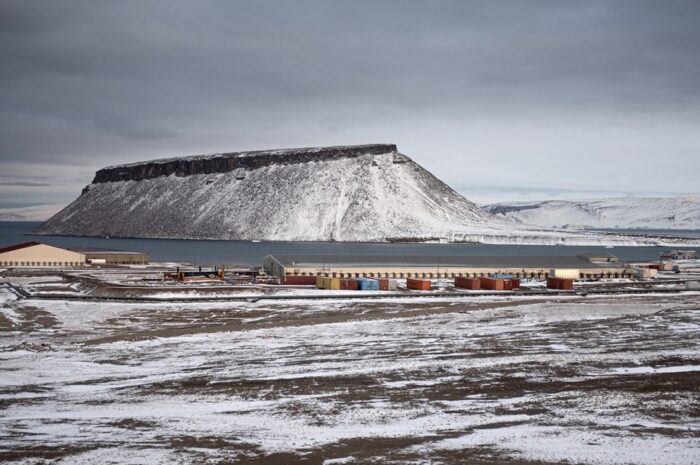 DR: США возвращают к работе военную базу в Гренландии для борьбы с РФ