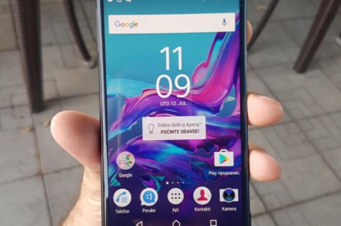 Флагманский Sony Xperia F8331 в новом дизайне показался на живых фотографиях