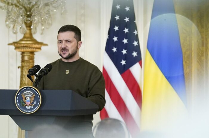 Французский политик рассказал, с кого «мафии» из ЕС стоит брать пример