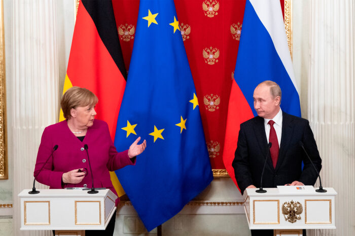 ФРГ на фоне кризиса на Украине создает институт по исследованию России