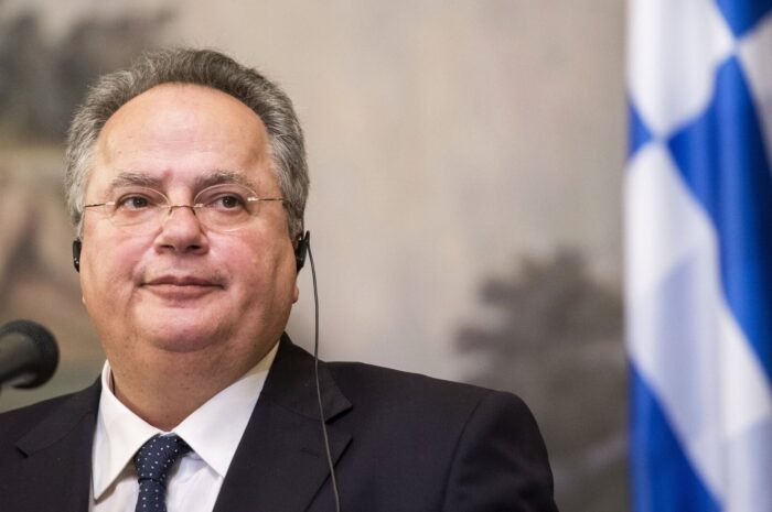 Глава МИД Греции заявил, что страна займет «демократическую позицию» по вопросу санкций против России