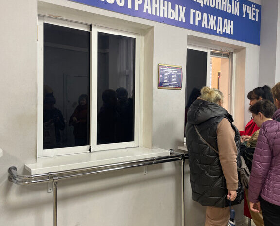 Городской суд Петербурга направил подписи за «Коммунистов России» на повторную проверку в УФМС — Ранее эти подписи одобрил ЦИК
