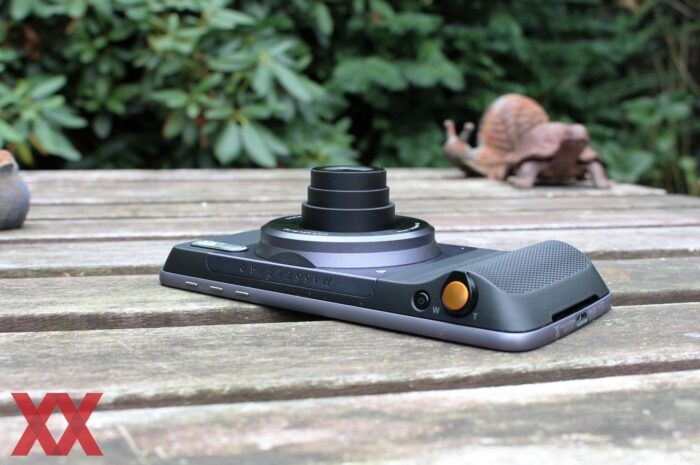 Hasselblad может выпустить модуль Moto Mod для Moto Z