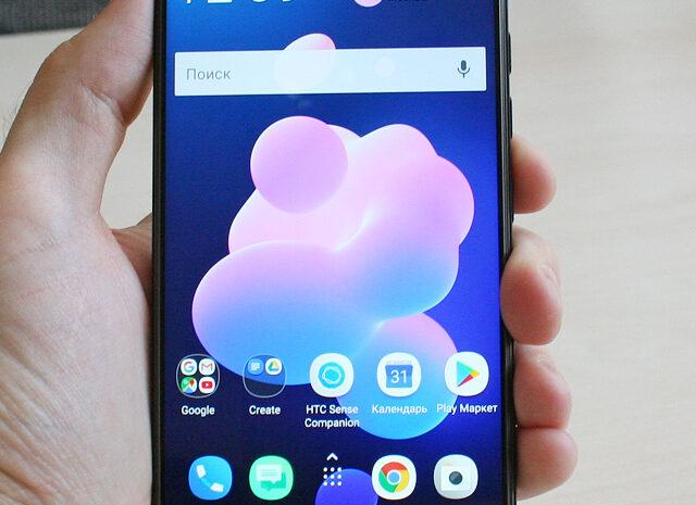 HTC U12+ не получил переходник с 3,5-мм аудиоразъёмом"