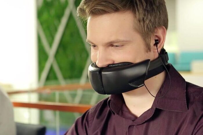 Hushme – гарнитура-намордник, способная заткнуть кого угодно