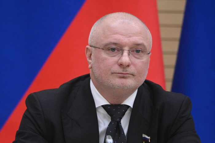 Клишас: Конституция РФ не устанавливает сроки послания президента страны