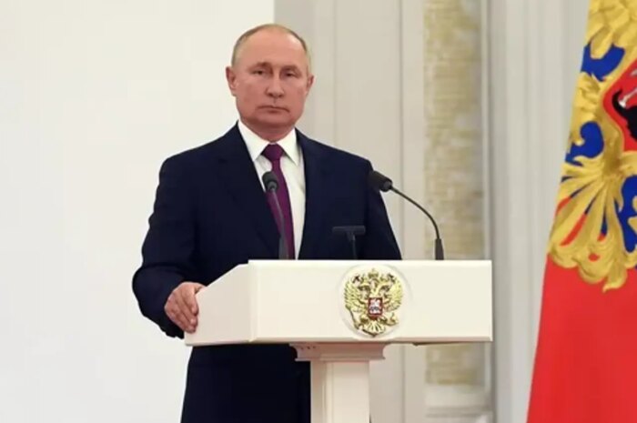 LIVE: Путин вручает госнаграды врио глав ДНР и ЛНР в Москве