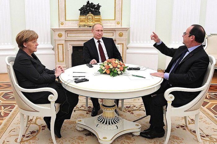 Меркель и Олланд полностью еще не проанализировали предложения Путина — Керри