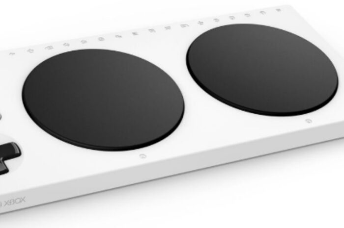 Microsoft анонсировала Xbox-контроллер для инвалидов"