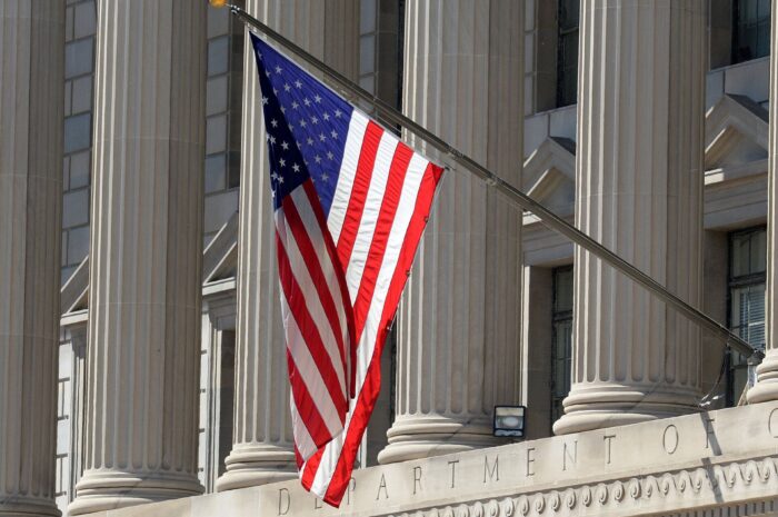 Минторг США расширил санкции против России — В новом списке 81 предприятие
