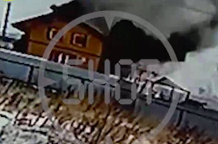 Мощный взрыв коттеджа в российском регионе сняли на видео