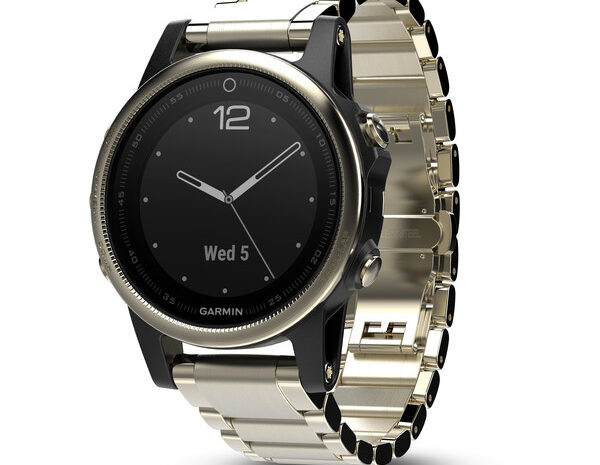 Мультиспортивные часы Garmin Fenix 5 стали лучше предшественников, но и значительно дороже