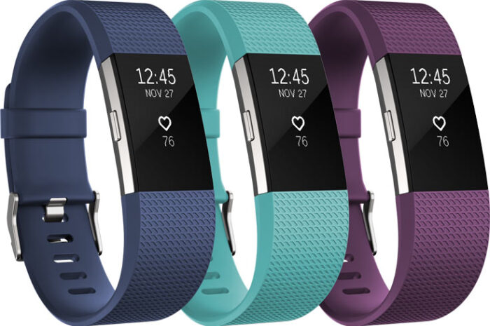 Начались мировые продажи трекеров активности Fitbit Charge 2