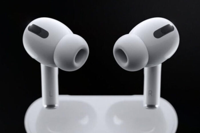 Начало продаж наушников Apple AirPods снова отложено