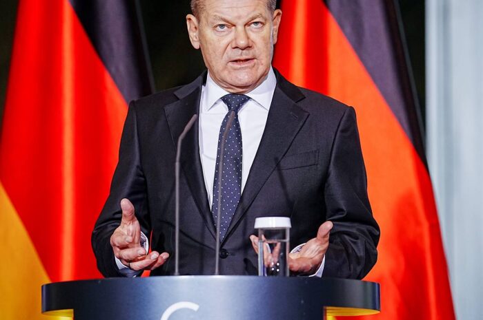 Немцы раскритиковали Шольца за план восстановления Украины
