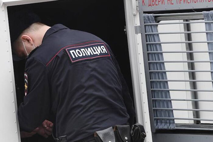 Отрубивший голову соседке российский пенсионер объяснил свой поступок