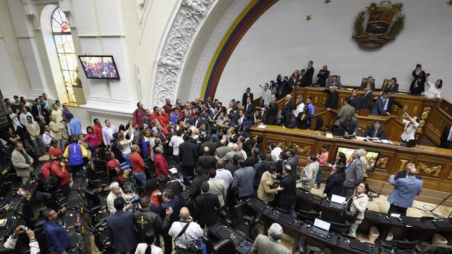 Парламент Венесуэлы одобрил начало импичмента Мадуро — По обвинению в нарушении принципов демократии
