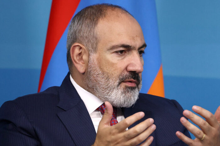 Пашинян раскритиковал работу российских миротворцев в Карабахе
