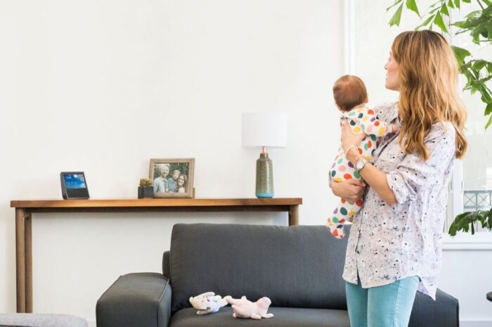 Первым словом ребенка стало «Алекса»: что голосовые ассистенты делают с детьми