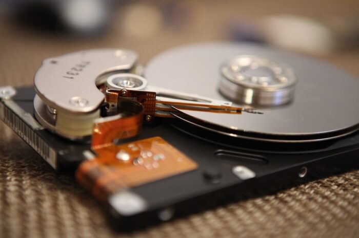 По поставкам жёстких дисков Seagate сократила отставание от Western Digital"