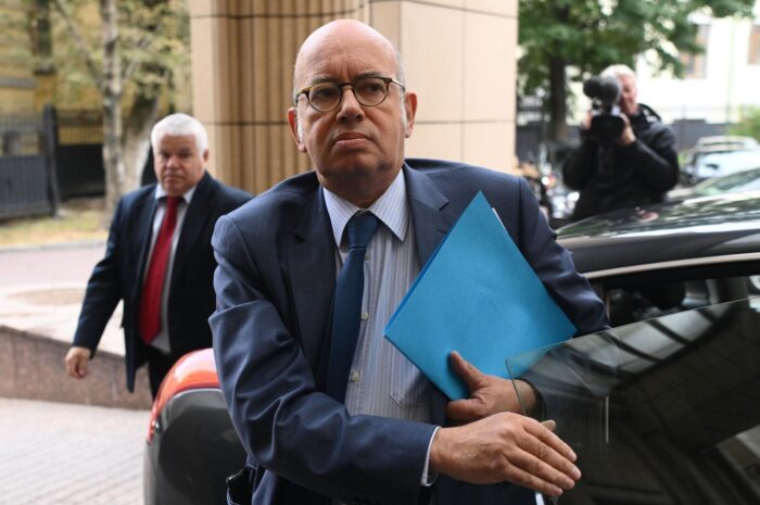 Посла Франции вызвали в российский МИД