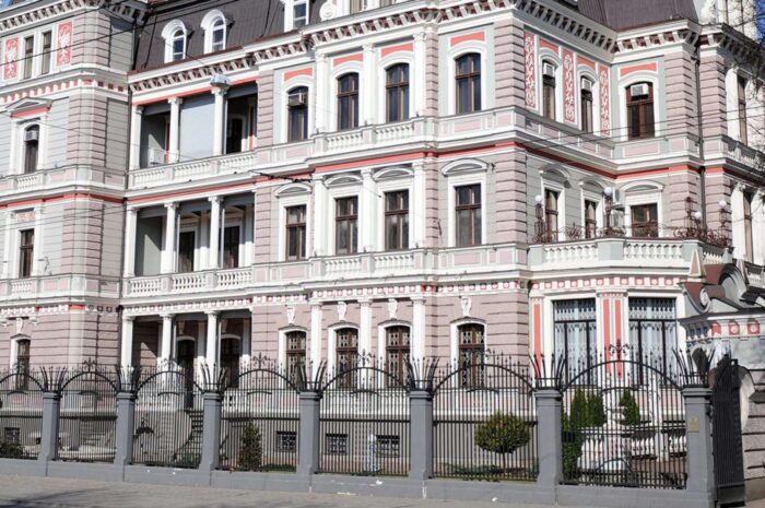 Посольство РФ в Латвии прокомментировало внесение Кураева в черный список — В посольстве не понимают, зачем запрещать въезд религиозным деятелям