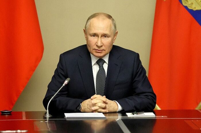 Путин увеличил штат МЧС на 15 тыс. сотрудников