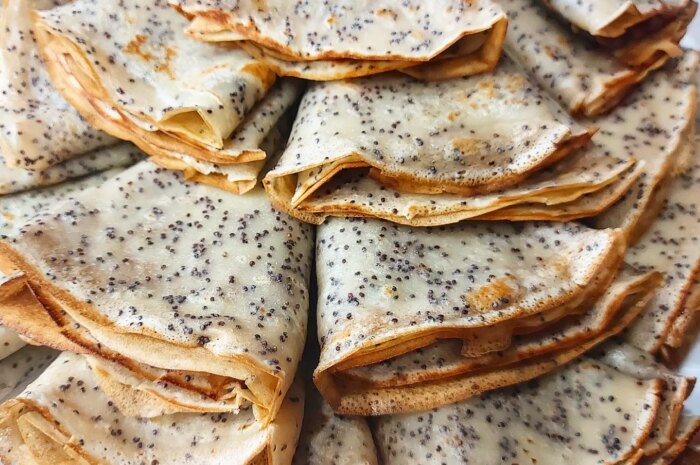 Рецепт для воскресного завтрака: налистники с маком