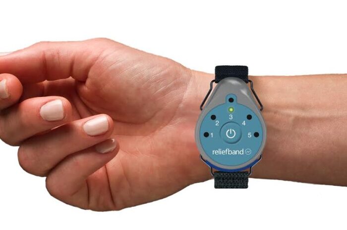 Reliefband — браслет, снижающий эффект укачивания в виртуальной реальности