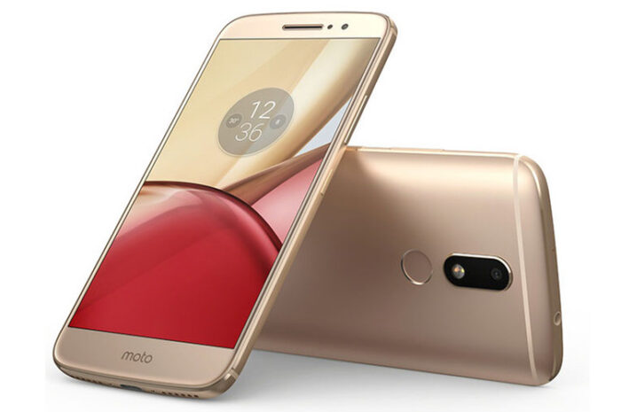 Ритейлер показал смартфон Moto M