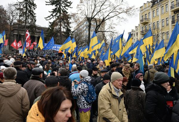 Саакашвили провел митинг с требованием распустить Верховную раду — Он состоялся в Киеве