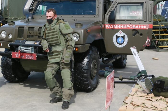 Саперы уничтожили упавшие под Волгоградом обломки неизвестного объекта