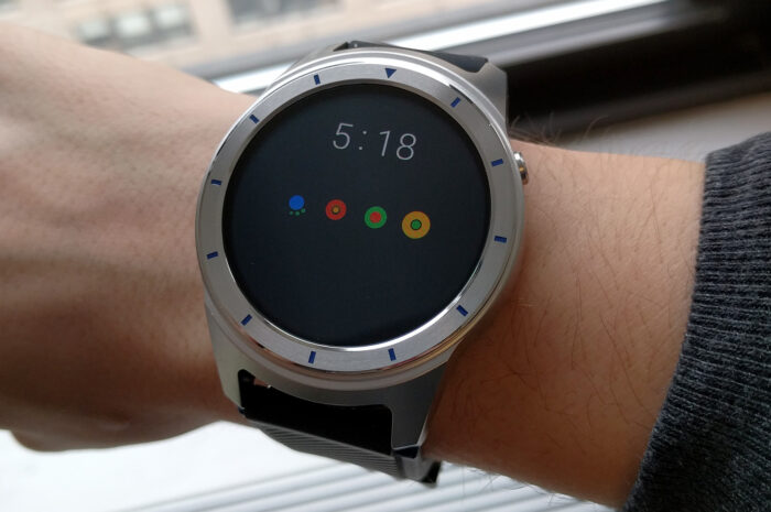 Смарт-часы ZTE Quartz засветились на фото