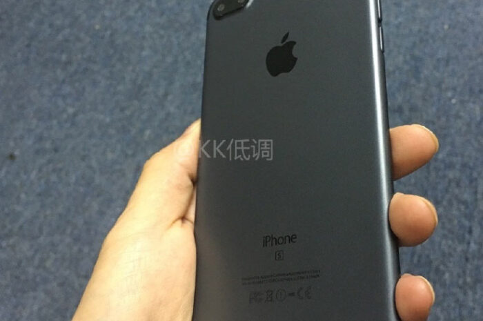 Смартфон Apple iPhone 7 Plus в варианте Space Black запечатлен на живых фото