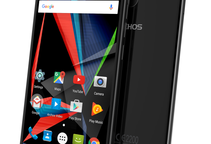 Смартфон Archos 55 Diamond Selfie вышел в России