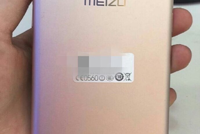 Смартфон Meizu E2 без вспышки показался на фото