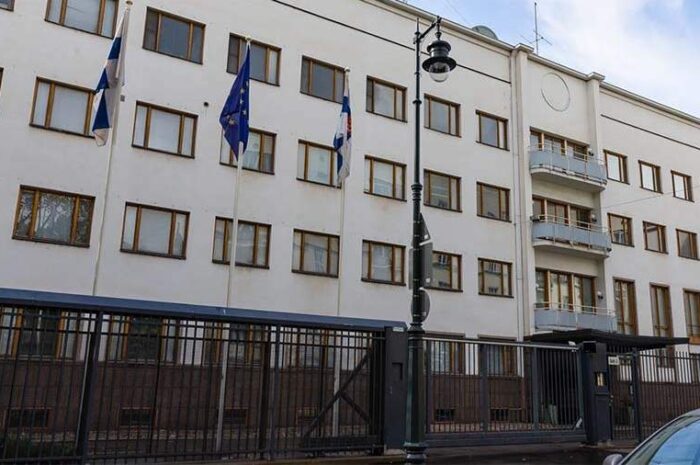 СМИ: Финляндия попросила МИД РФ обеспечить безопасность посольства в Москве