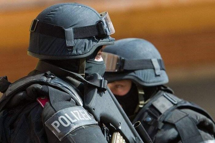 Спецназ Австрии задержал сына экс-сотрудника Генштаба России