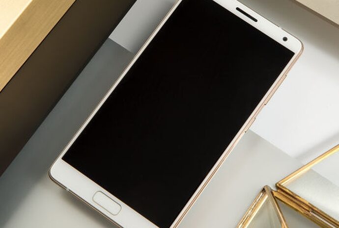 Старшая версия смартфона Zuk Edge будет располагать 6 ГБ ОЗУ