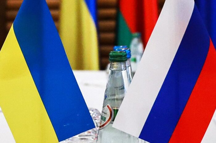 Szazadveg: большинство граждан ЕС хотят заставить Россию и Украину пойти на переговоры